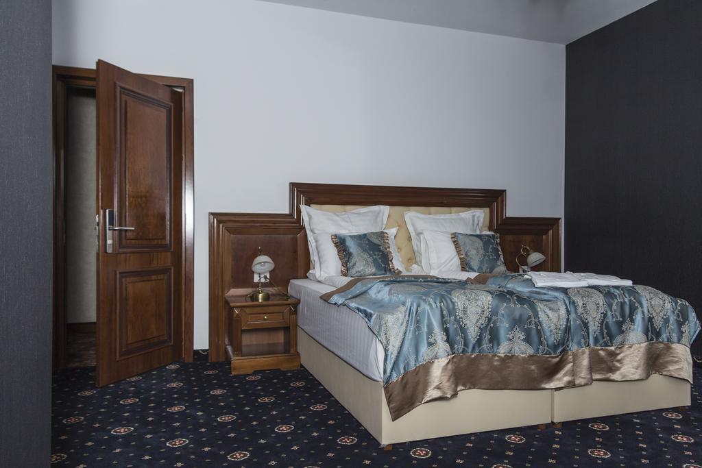 Отель Pik Elegance Плоешти Номер фото